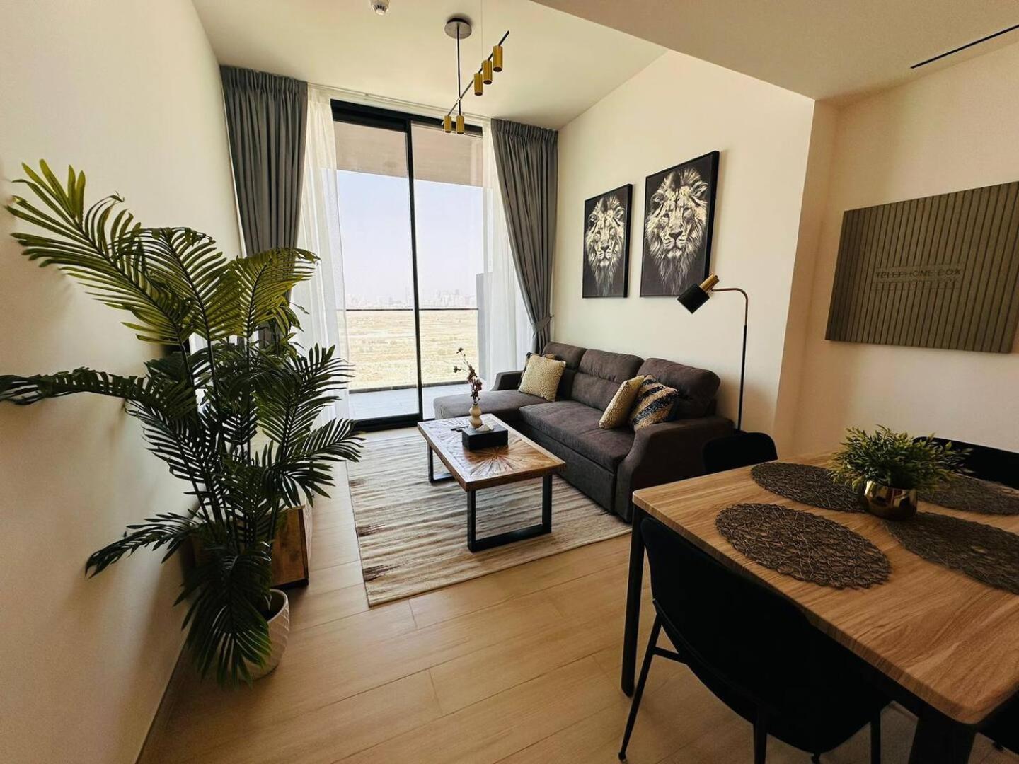 Peaceful 1-Bedroom Apartment 迪拜 外观 照片